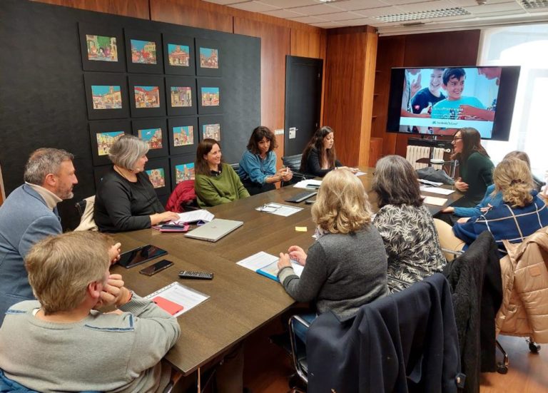 Mesa Institucional del Programa CaixaProinfancia para la red local de Pontevedra